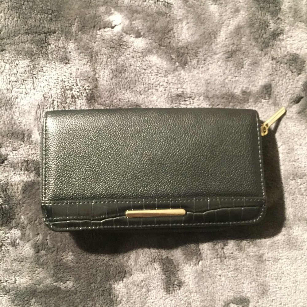 Black Wallet Bag - Picture 2 of 10